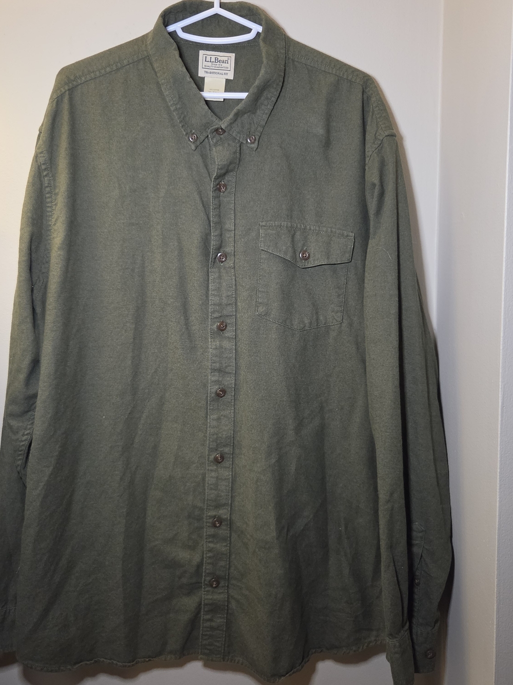 Vintage L.L. Bean Men's Olive Button-Down Cotton Long Sleeve Shirt XL Tall
